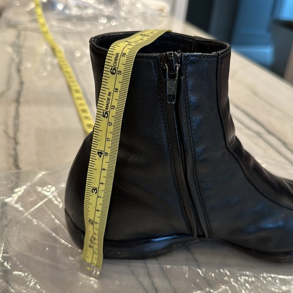 Authentic Prada women’s booties purchased in Italy 2000 - Picture 7 of 9